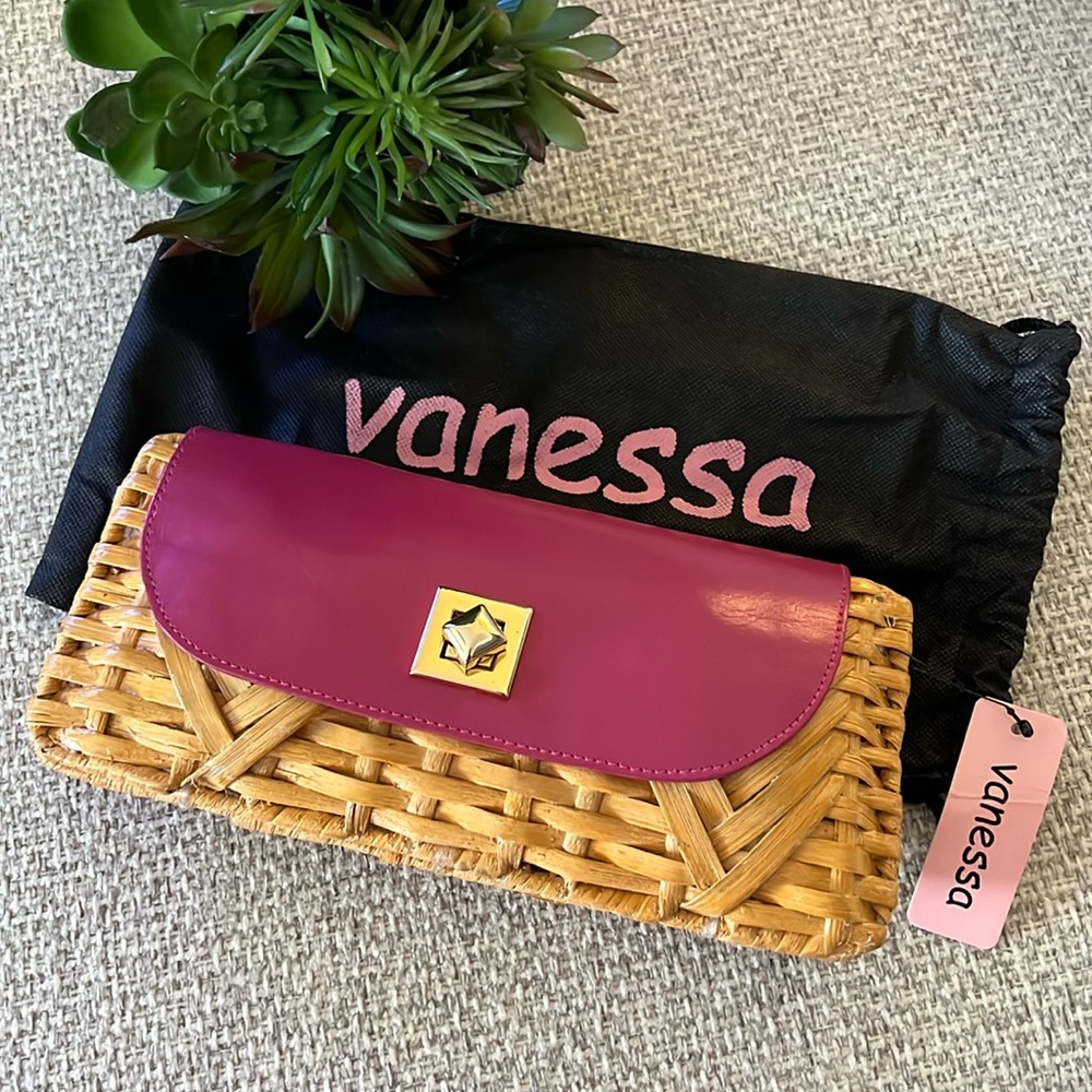 NWT Vanessa Straw Clutch w/ Floral Interior